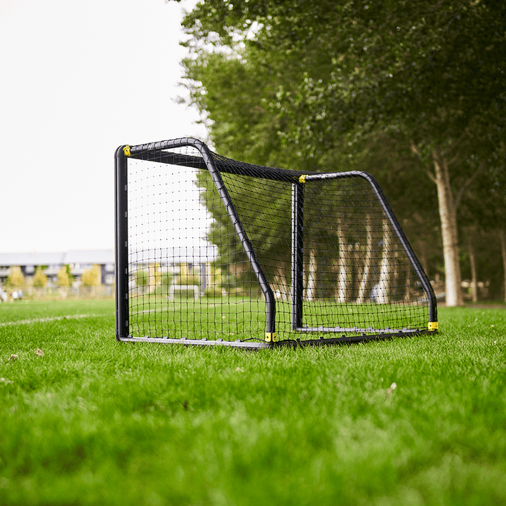 Strive M4 Football Goal (120x180 cm)