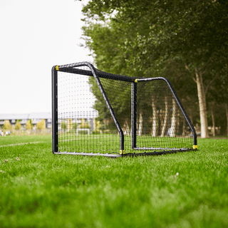 Strive M4 Fußballtor (120x180 cm)